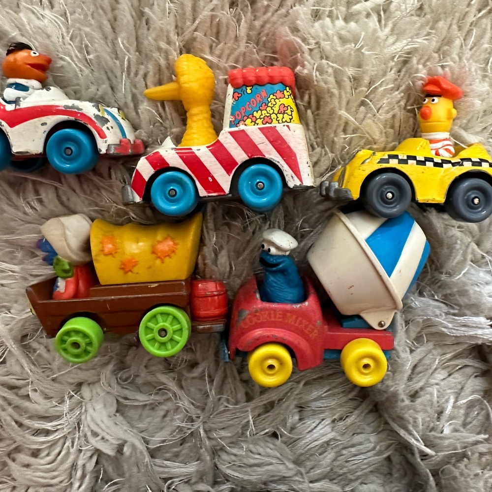 VINTAGE MUPPETS/SESAME STREET BIG BIRD, COOKIE MONSTER, & FRIENDS PLAYSKOOL